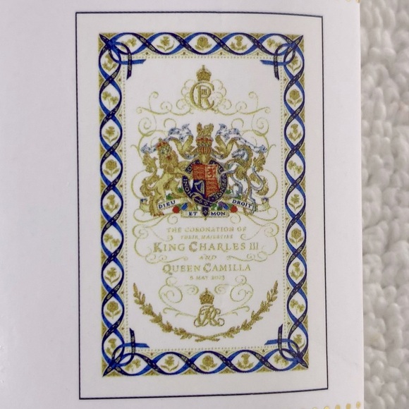 Royal Collection Trust Royal Crest Cotton Tea Towel King Charles Queen Camilla - Picture 5 of 6